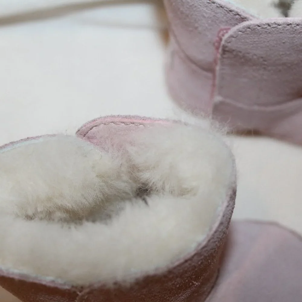 NIB‎ UGG INFANT SUEDE SHEARLING BOOTIES PINK